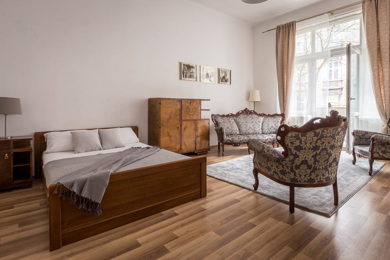 Fragola Budget Apartments & Rooms 克拉科夫 外观 照片