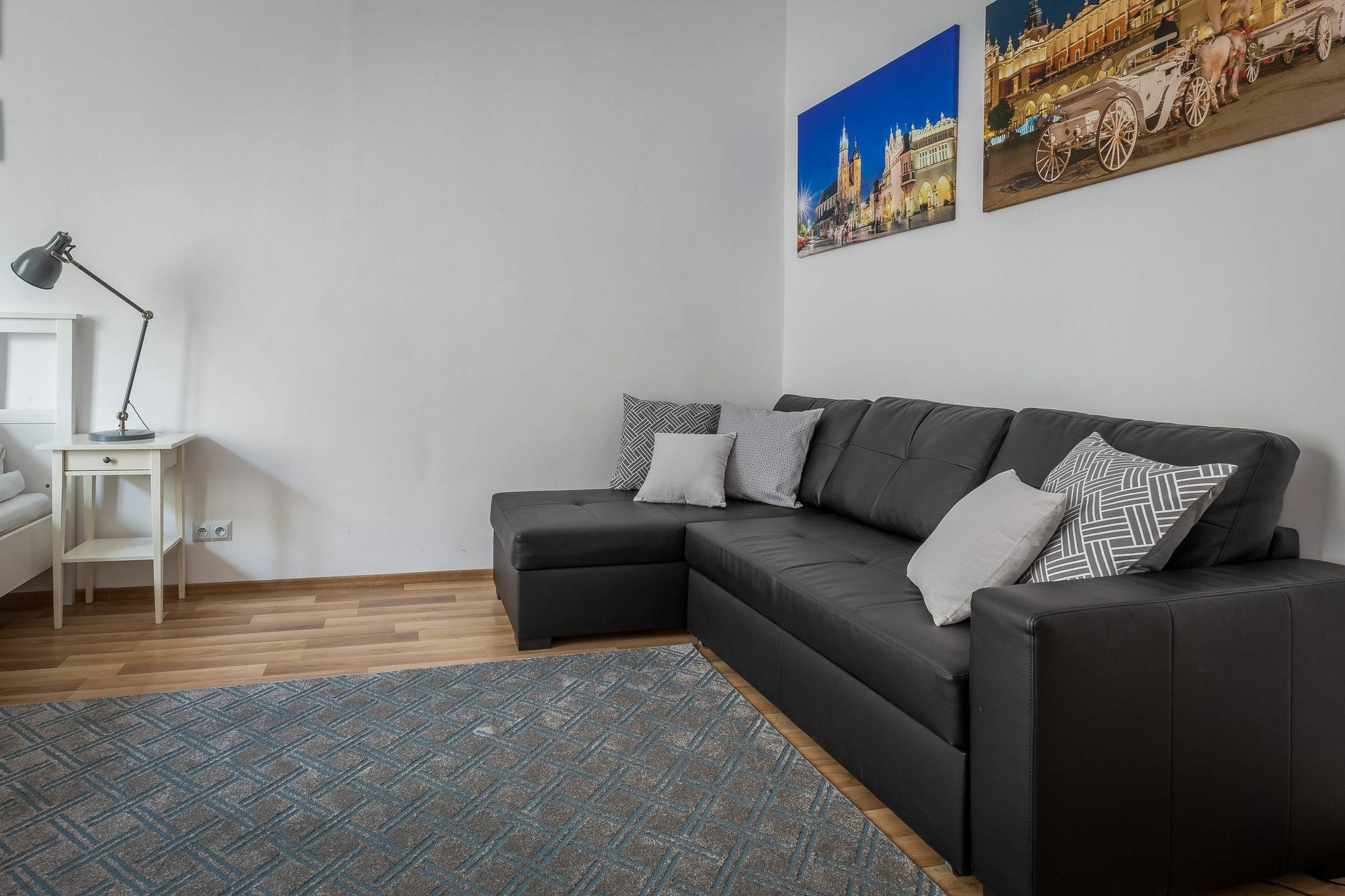 Fragola Budget Apartments & Rooms 克拉科夫 外观 照片